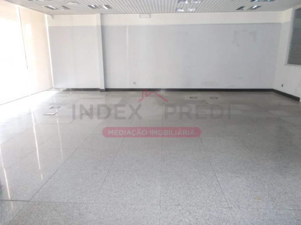 Loja para Venda em Cortegaça Foto 13