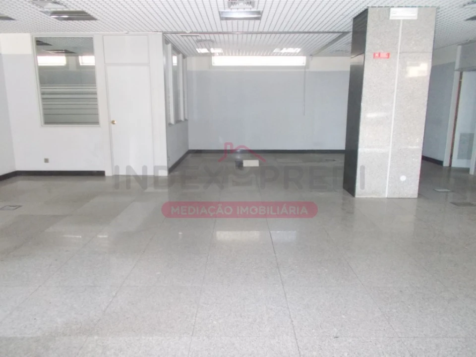 Loja para Venda em Cortegaça Foto 14