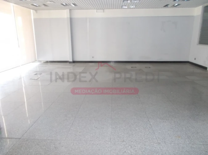 Loja para Venda em Cortegaça Foto 9