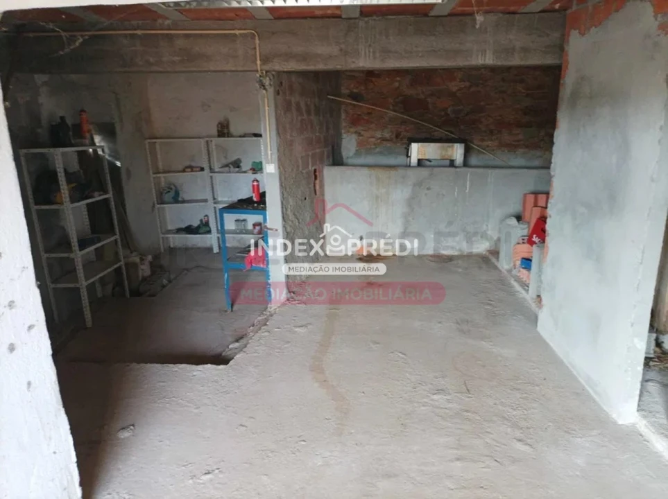 Moradia T5 para Venda em Cabril Foto 4