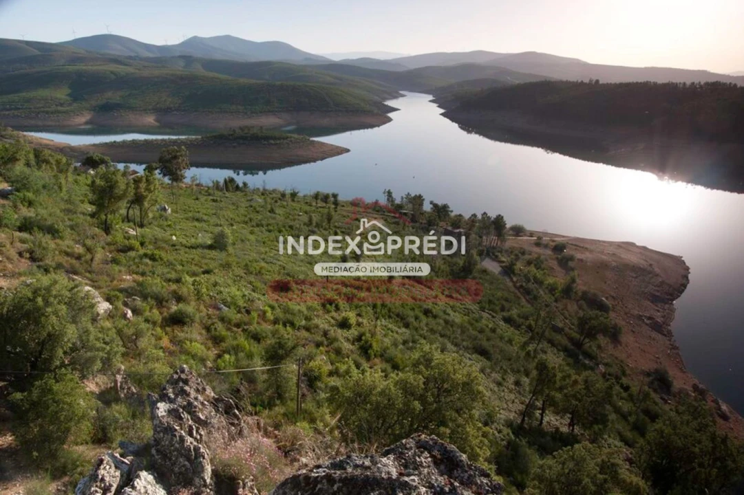 Moradia T5 para Venda em Cabril Foto 12