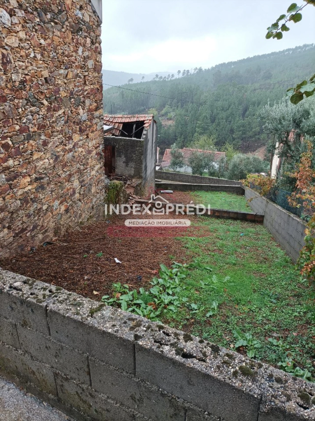 Moradia T5 para Venda em Cabril Foto 15