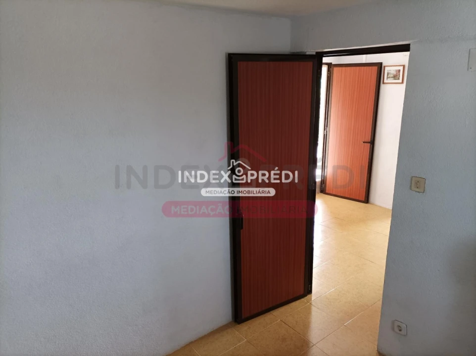 Moradia T5 para Venda em Cabril Foto 17