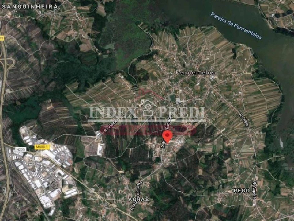 Armazém para Venda em Fermentelos Foto 2