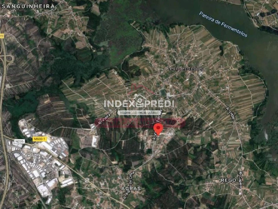 Armazém para Venda em Fermentelos Foto 10