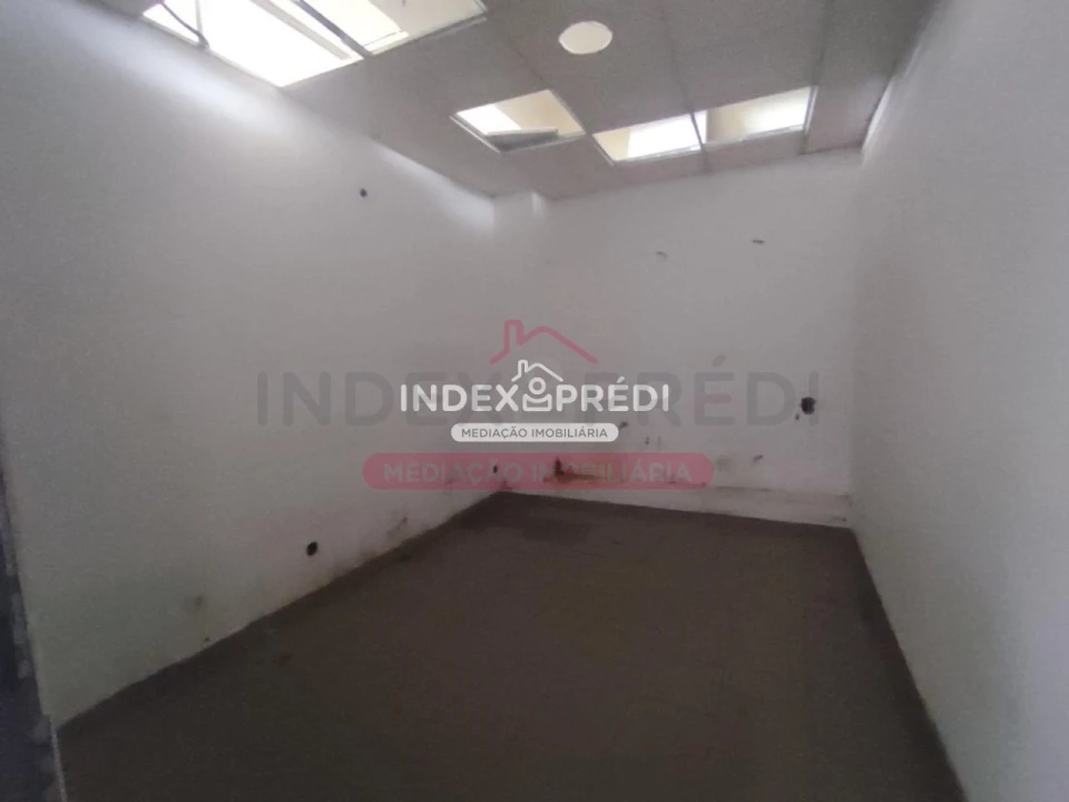 Loja para Venda em Assunção, Ajuda, Salvador e Santo Ildefonso Foto 14