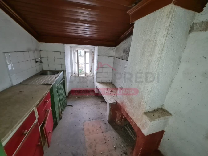 Moradia T1 para Venda em Pampilhosa da Serra