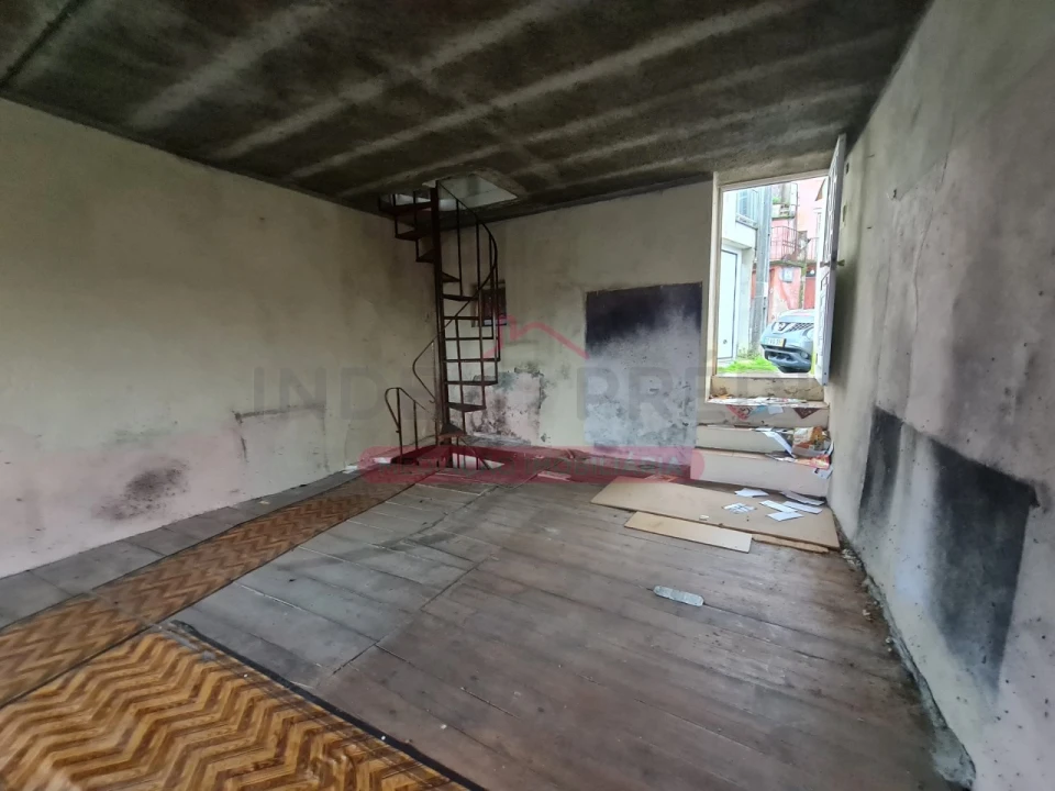 Moradia T2 para Venda em Arganil Foto 6