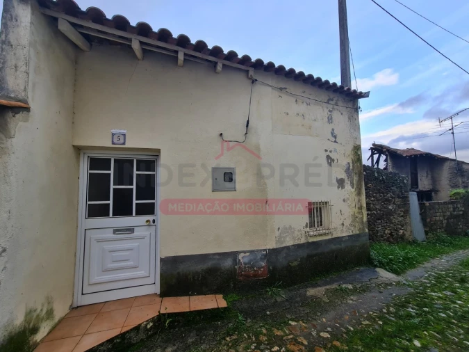 Moradia T2 para Venda em Arganil Foto 3