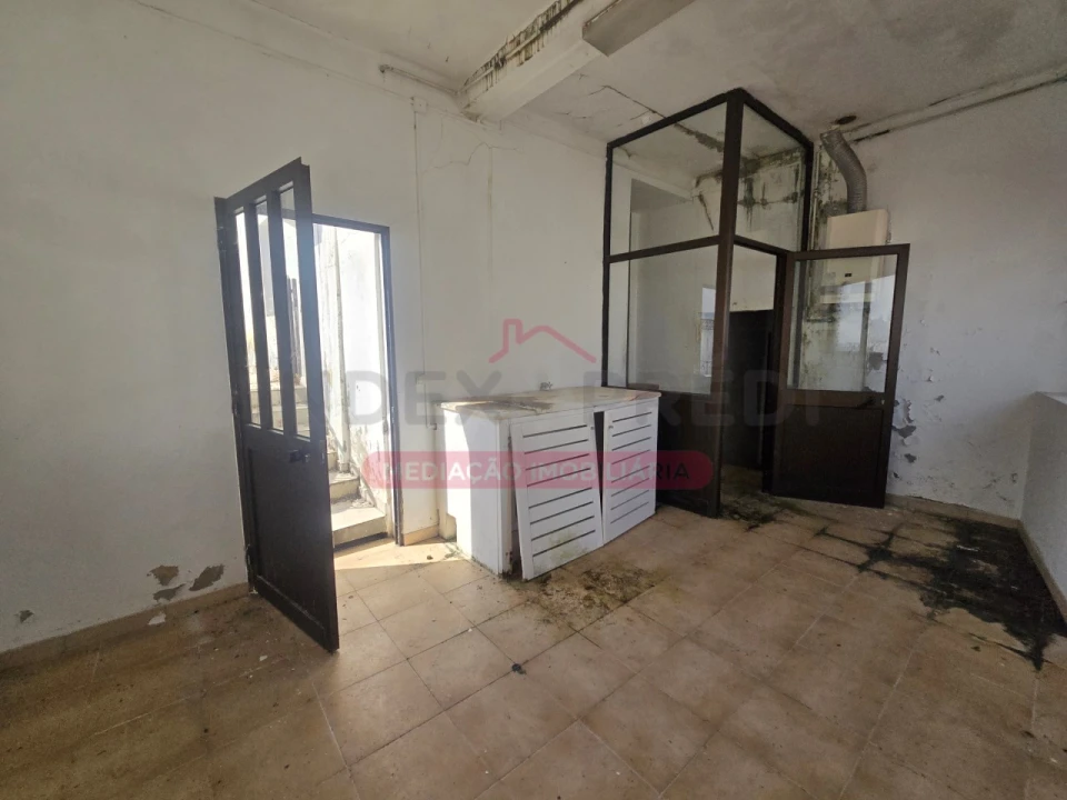 Moradia T5 para Venda em Abrunheira, Verride e Vila Nova da Barca Foto 29