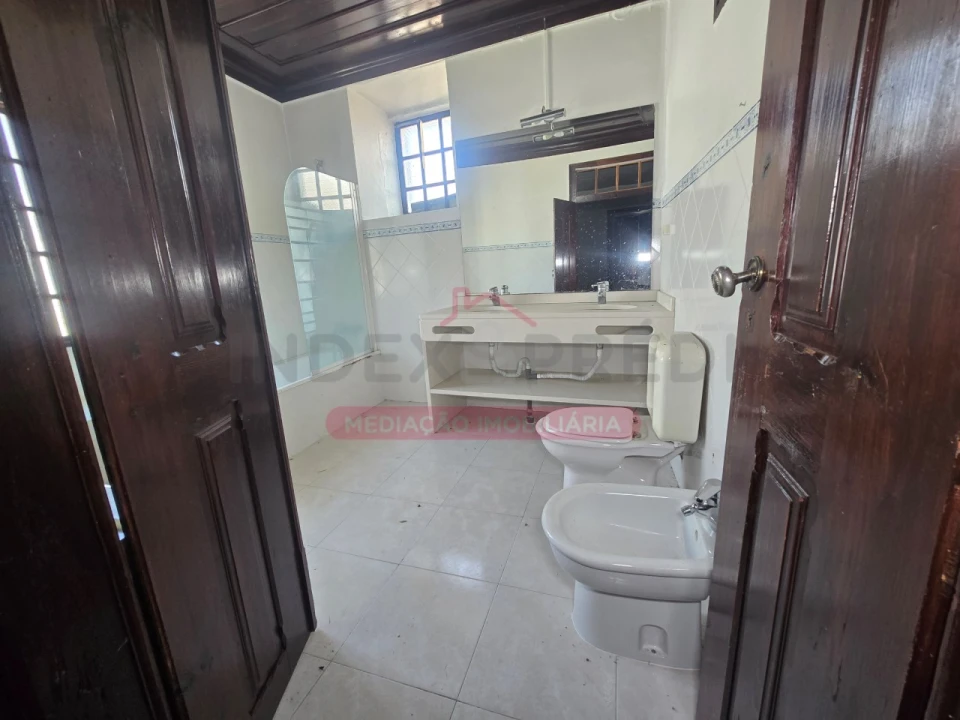 Moradia T5 para Venda em Abrunheira, Verride e Vila Nova da Barca Foto 48