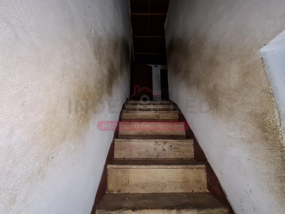 Moradia T4 para Venda em Escalhão Foto 6