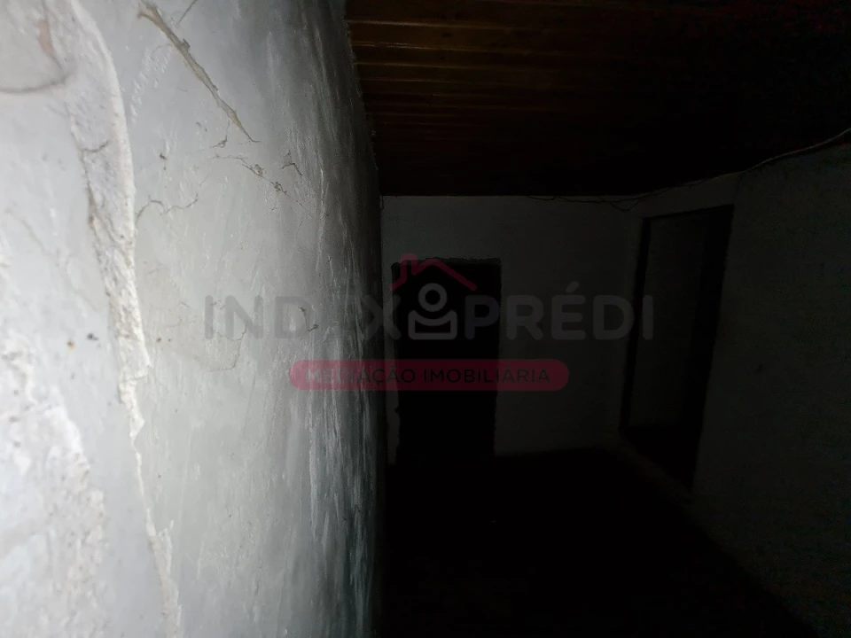 Moradia T4 para Venda em Escalhão Foto 16