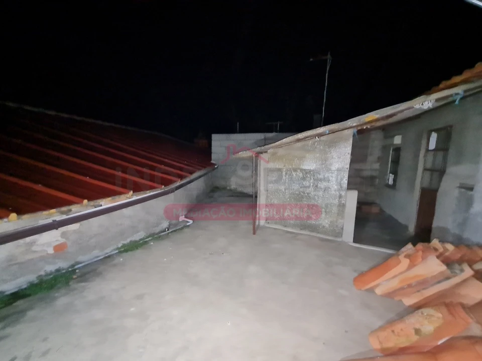 Moradia T4 para Venda em Escalhão Foto 17