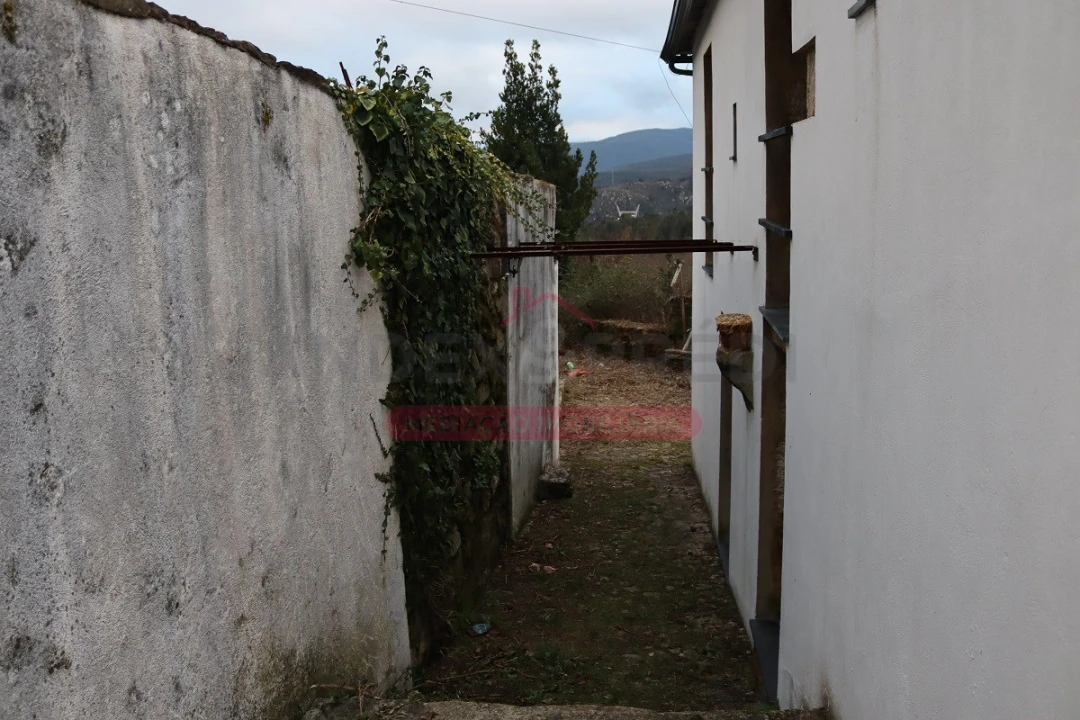 Moradia T3 para Venda em Canelas e Espiunca Foto 14