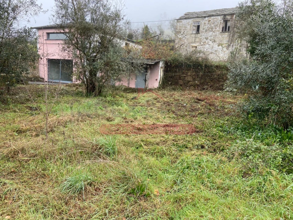 Moradia T3 para Venda em Canelas e Espiunca Foto 33