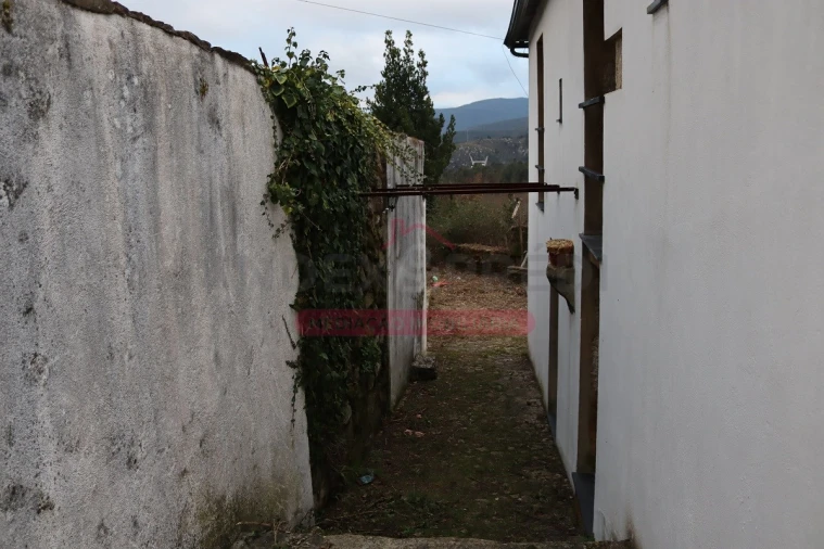 Moradia T3 para Venda em Canelas e Espiunca Foto 14