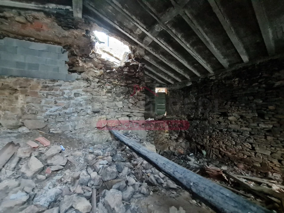 Moradia T5 para Venda em Fajão-Vidual Foto 12