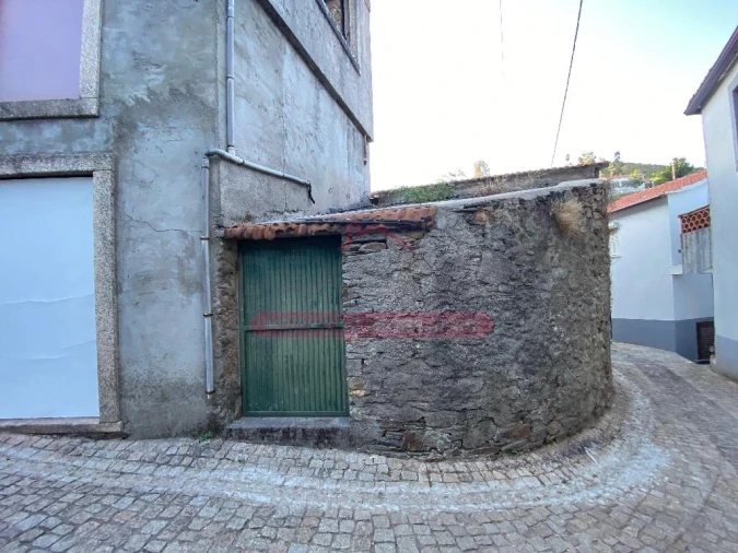 Moradia T5 para Venda em Fajão-Vidual Foto 3