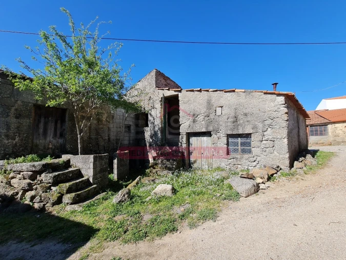 Moradia T1 para Venda em Espariz e Sinde Foto 2