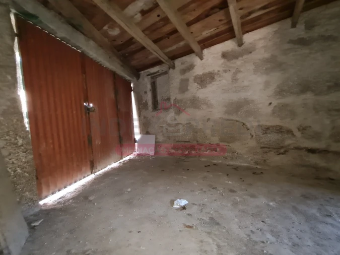 Moradia T1 para Venda em Espariz e Sinde Foto 1