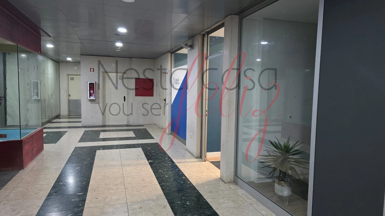 Loja para Venda em Gondomar (São Cosme), Valbom e Jovim Foto 6