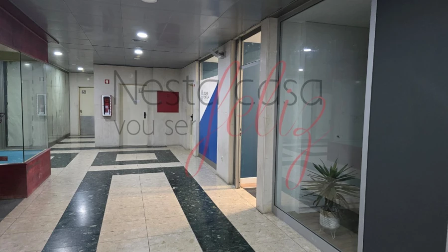 Loja para Venda em Gondomar (São Cosme), Valbom e Jovim Foto 6