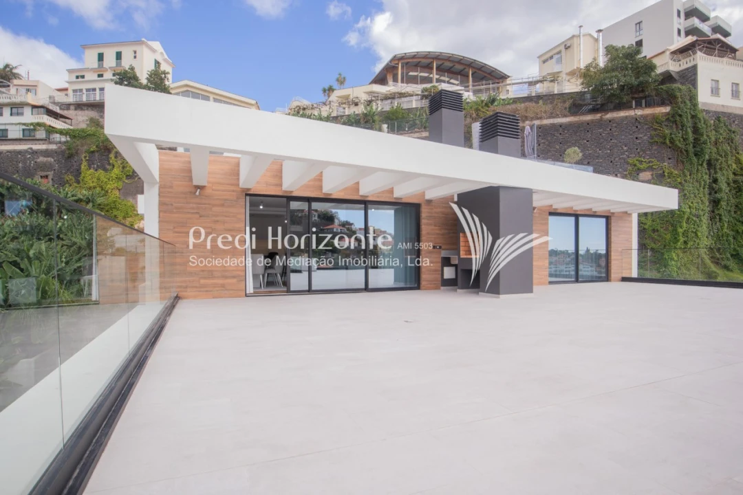 Apartamento T5 para Venda em Funchal (Se) Foto 1