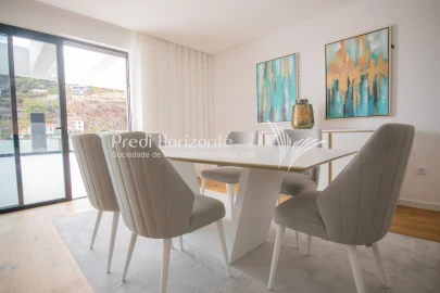 Apartamento T5 para Venda em Funchal (Se)