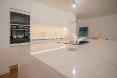 Apartamento T5 para Venda em Funchal (Se)