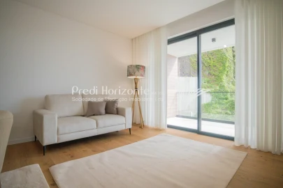 Apartamento T5 para Venda em Funchal (Se)