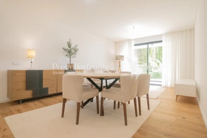 Apartamento T5 para Venda em Funchal (Se)