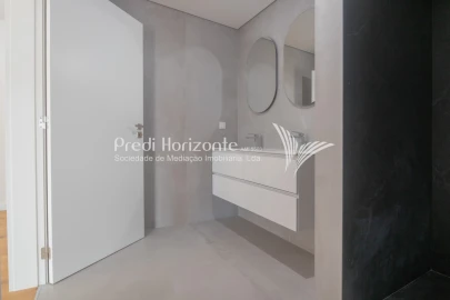 Apartamento T5 para Venda em Funchal (Se)