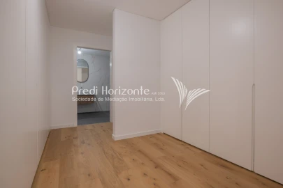 Apartamento T5 para Venda em Funchal (Se)