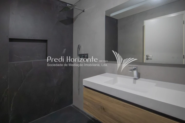 Apartamento T5 para Venda em Funchal (Se) Foto 24