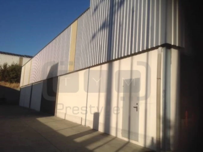 Armazém para Arrendamento em Madalena e Beselga Foto 3