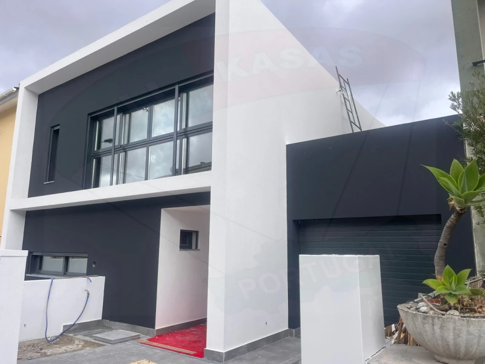 Moradia T9 para Venda em Loures Foto 2
