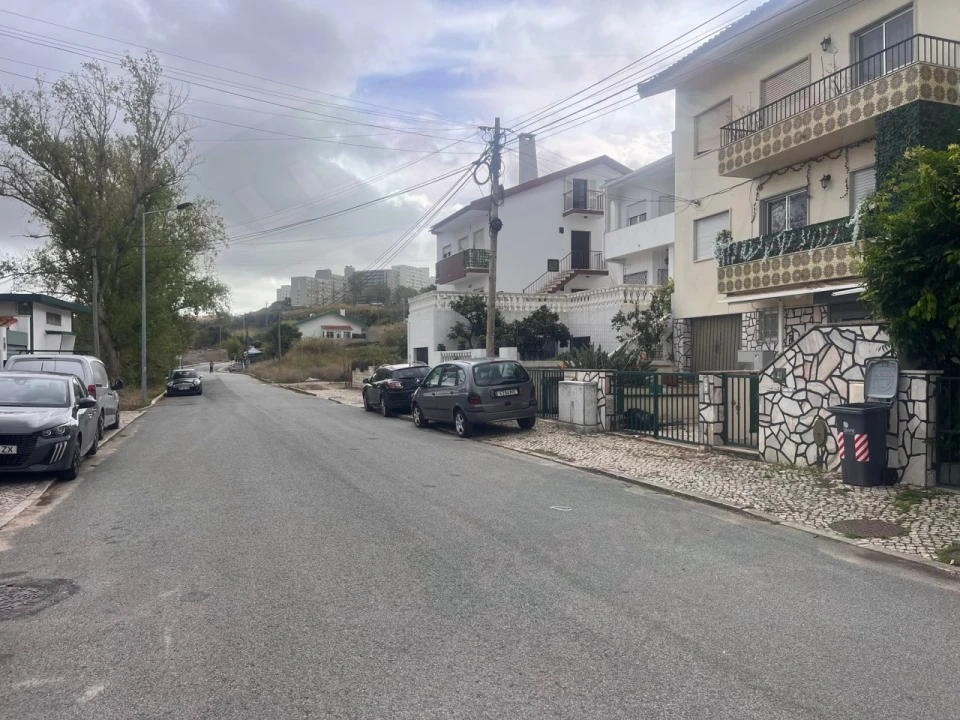 Moradia T9 para Venda em Loures Foto 10