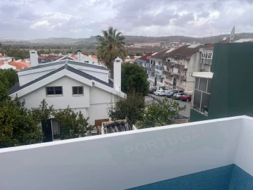 Moradia T9 para Venda em Loures