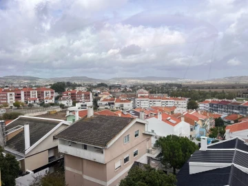 Moradia T9 para Venda em Loures