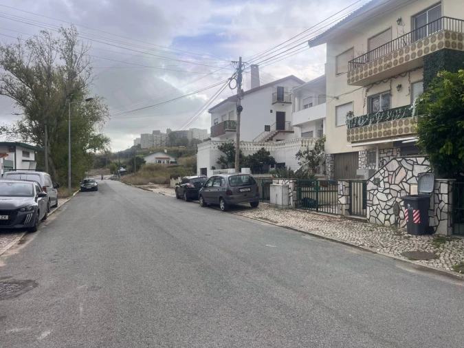 Moradia T9 para Venda em Loures Foto 10