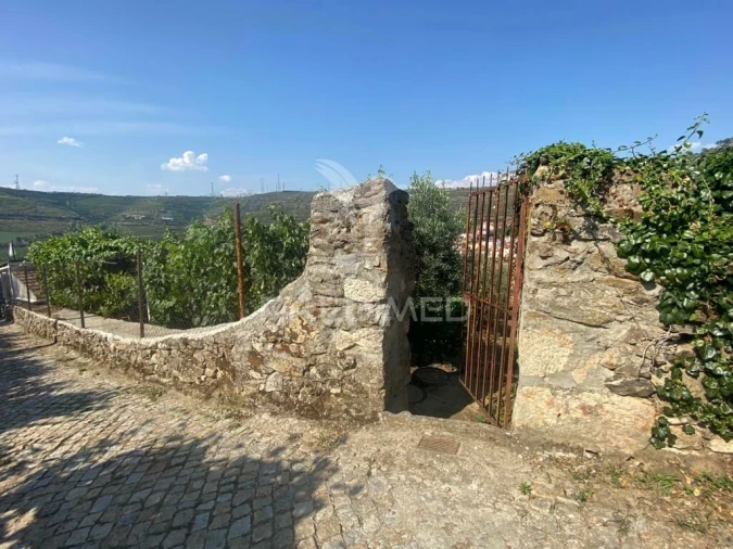 Terreno para Venda em Parada do Bispo e Valdigem Foto 8