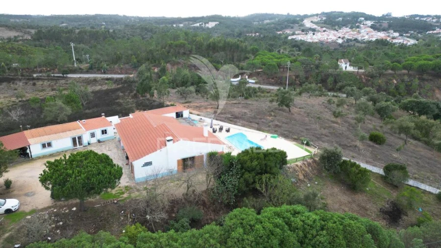 Quinta T4 para Venda em São Teotónio Foto 9