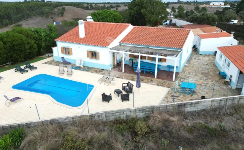 Quinta T4 para Venda em São Teotónio Foto 4