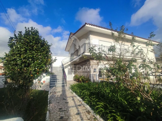 Prédio para Venda em Pedome