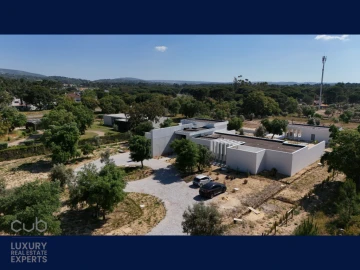 Quinta T6 para Venda em Azeitão (São Lourenço e São Simão)