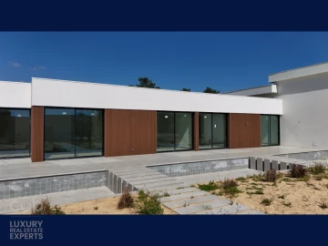 Quinta T6 para Venda em Azeitão (São Lourenço e São Simão)