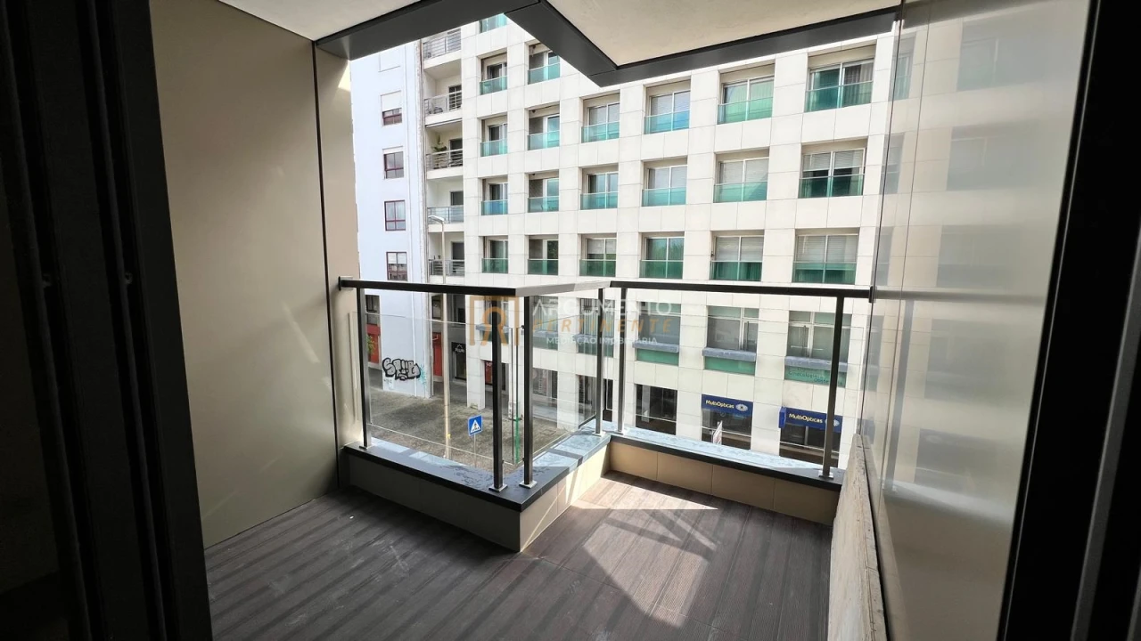 Apartamento T3 para Venda em Cidade da Maia Foto 3