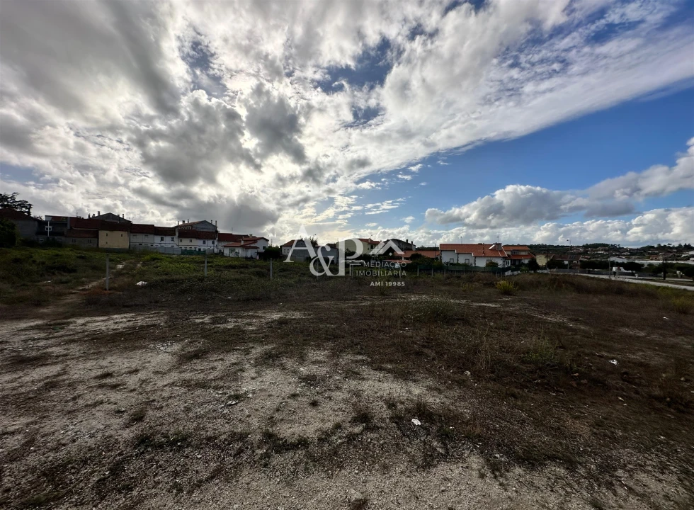 Terreno para Venda em Nelas Foto 1
