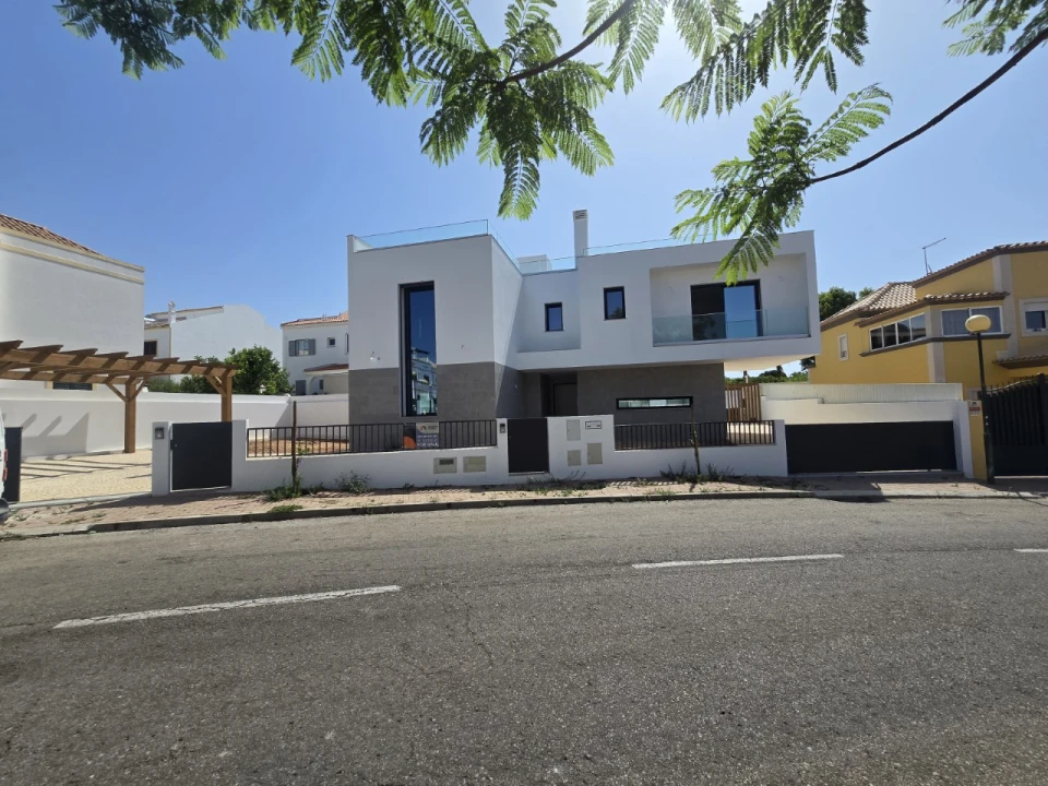Moradia T4 para Venda em Tavira (Santa Maria e Santiago) Foto 4